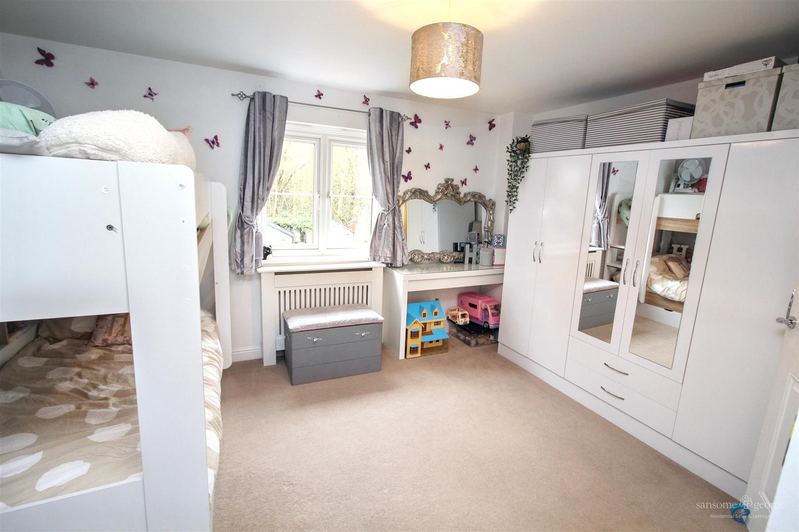 Pryor Close, Tilehurst, Reading
